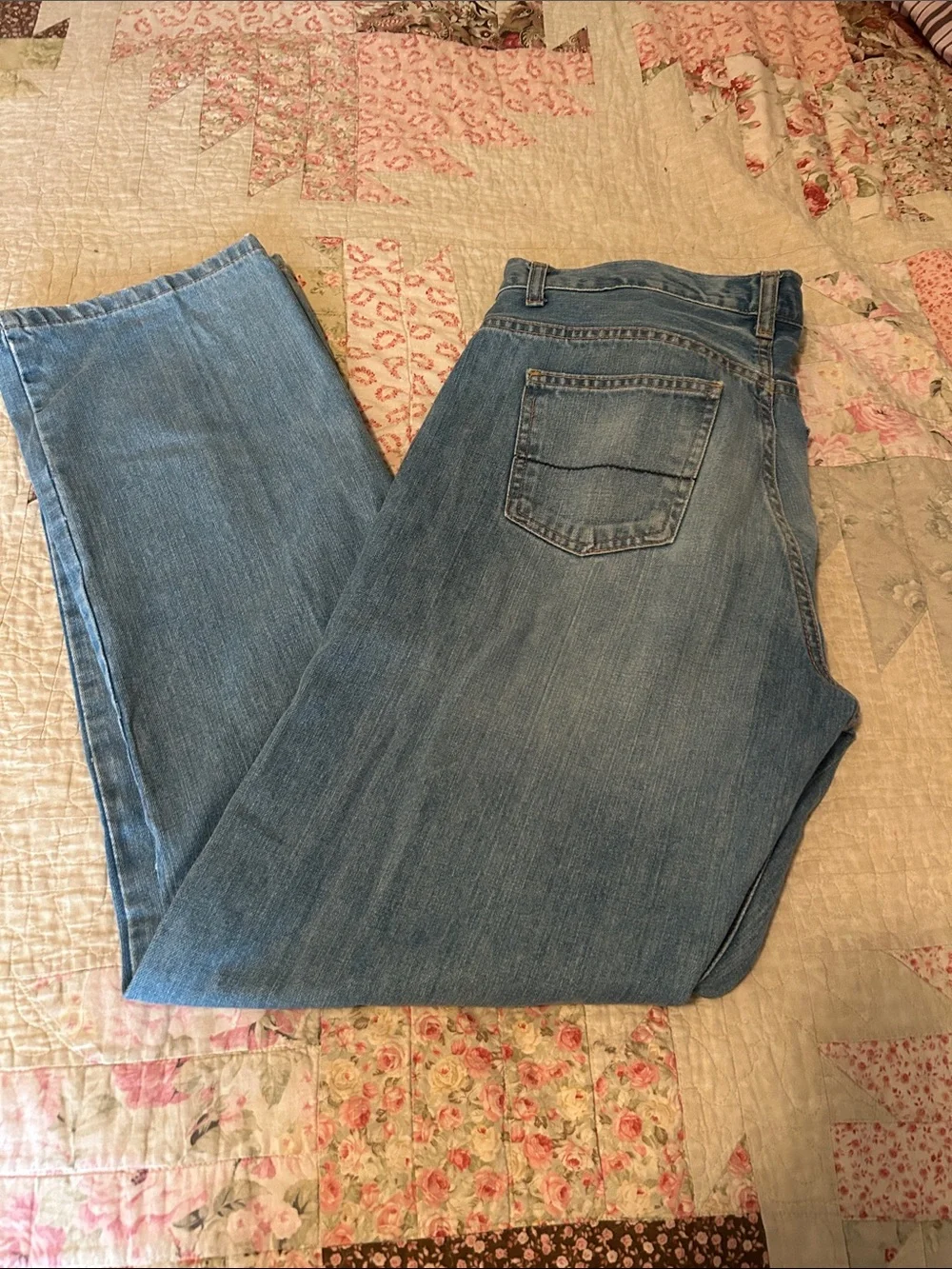 Arizona Jean Company Men's Straight Light Blue Denim Jeans